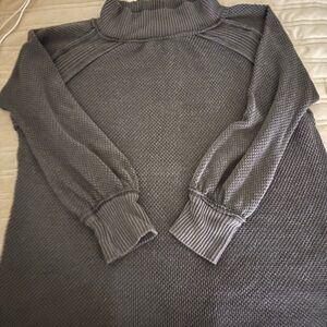 We The Free  Grey Turtleneck Knit Sweater - Women MED